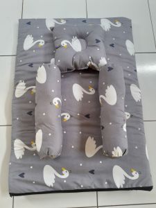 Kasur Bayi Motif Karakter Lengkap Dengan Set Bantal