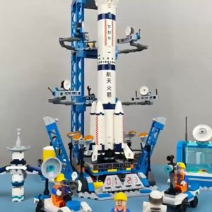 Bộ đồ chơi lắp ráp tàu vũ trụ NASA tàu tên lửa đẩy 3 động cơ chất liệu nhựa ABS an toànnhiều chi tiết