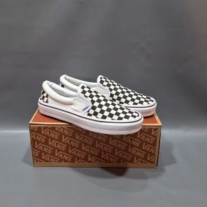 SEPATU VANS21 SLIP ON VAULT CLASIC CHECKERBOARD HITAM PUTIH KANVAS 36-43