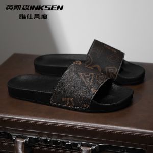 Fashion Style Men Slippers 2024 New Arrival Slippers Trendy Summer Soft Bottom Non-Slip Deodorant Outdoor Slippers