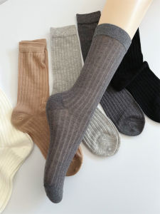 สีเทาเข้ม ถุงเท้าถึงกลางน่อง ถุงเท้า ผู้หญิง แฟชั่นโชว์แบบบางสไตล์แนวตั้ง ลายทาง ลาย ระบายอากาศได้ดี กัญชาดูดซับความชื้น ผ้าฝ้าย ถุงเท้ายาวถึงเข่า