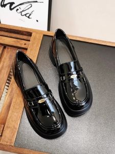 Glossy Leather Thick Heel Loafers Womens New 2025 Retro Style Bright Surface Fashion Single Shoes Metal Element round Toe