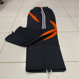 8#กางเกง ผ้าร่มแต่งแถบสีสดใสมีซับในเป็นตะข่ายขาว