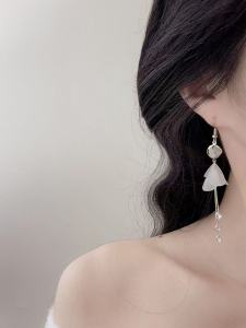 Elegant Long Tassel Earrings Womens Holiday Style Floral Alloy Jewelry Sweet Fresh out Fashion Ear Cuff Petal Drop Earrings