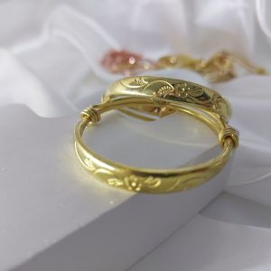 กำไลข้อเท้าเด็กแรกเกิด ทองเหลืองแท้ ลายดอกไม้ ไม่ลอก ไม่ดำ