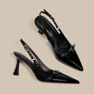 รองเท้าแตะส้นสูงหัวแหลมสไตล์ฝรั่งเศสสีเงินสำหรับผู้หญิง 2025 รองเท้าแตะแบบสวมหัวแบบลำลองสไตล์ใหม่ที่สวมใส่สบาย