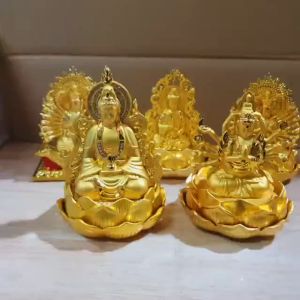 Tượng Phật Quan Thế Âm để xe ô tô màu vàng nhiều kiểu dáng