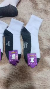 ชุดถุงเท้านักเรียนสีขาวพื้นเทา 🎀 1แพ็คมี12คู่ 💯 เนื้อผ้าดี ใส่นิ่มดีใส่สบาย 😍 มีไซส์ 3-5 4-6 5-7 7-9 ฟรีไซส์ 💰 สินค้าพร้อมส่งจ้า