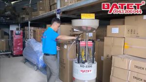 Máy bơm và hút nhớt bằng điện siêu khỏe Hpmm HD-2390. Bảo hành chính hãng lên đến 12 tháng.
