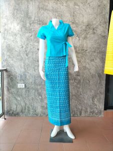 ชุด เสื้อ ผ้าถุง ผ้าฝ้าย ชุดพื้นเมือง ราคาถูก พร้อมใส่ ม่วง ฟ้า ชมพู แดง ขาว