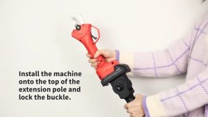 COD+จัดส่งฟรี กรรไกรแต่งกิ่งไฟฟ้า 2.3m กรรไกรไฟฟ้าไร้สาย 21V กรรไกรแบตเตอรี่ลิเธียมประสิทธิภาพสูง ตัดแต่งกิ่งไม้ กรรไกรแบบชาร์จแบต กรรไกรตัดกิ่ง 25มม 650Wอำนาจ