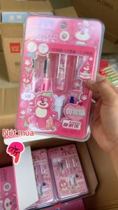 Vỉ 2 Cây Bút Máy Xóa Được Aodemei  Hình Gấu Dâu - Kèm 2 Ống Mực Xanh 2 Nắp Bút 1 Cái cài nắp hình gấu dâu 1 đầu tẩy dự phòng