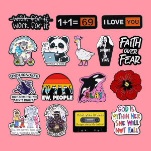 เข็มกลัดเคลือบลายสัตว์ แมว แรคคูน ห่าน พร้อมคำคมตลกๆ สำหรับติดกระเป๋า เสื้อผ้า ของตกแต่งแฟชั่น ของขวัญ