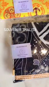 Isi 50 Pcs Souvenir dompet batik dengan resleting ukuran 19 cm+Free Kartu Ucapan Nama
