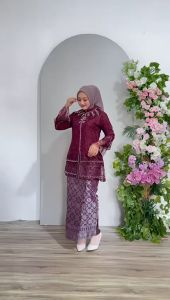 MQ KEBAYA ALESHA: Setelan Kebaya Songket untuk Acara Formal