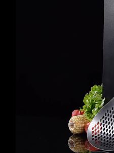Stainless Steel Strainer for Kitchen Use in Pasta & Spices Draining Large