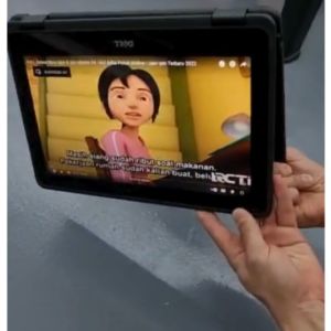 Window 10 Pro Dell Latitude 3189 Touchscreen 2 in 1 ORIGINAL Laptop 8GB Ram 128GB IPS HDMI Laptop