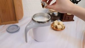 Gelas Aduk Otomatis Cangkir Mug Kopi Teh Susu Automatic Self Stirring 400 ML
