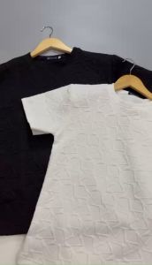 Áo thun cổ tròn nam nữ dập CHỮ NỔI phối họa tiết nổi đơn giản dễ phối đồ chất thun xốp cao cấp giá rẻ