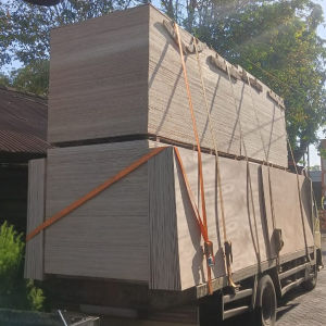 Triplek 9mm grade meubel sudah halus ukuran 40x60