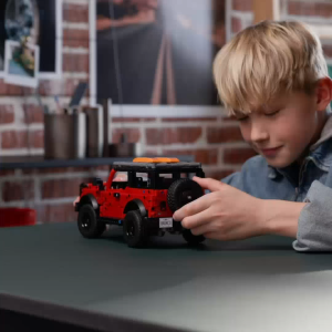 LEGO Technic 42213 Ford Bronco® SUV (943 Pieces)