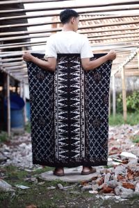 Sarung Gus Iqdam Motif Keninian || Bahan Rayon Super
