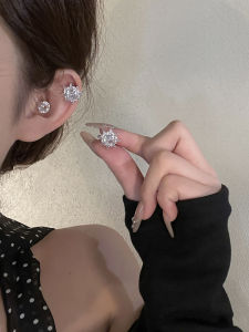 Ultra-Shiny Full Zircon Sunflower Ear Cuff: No Piercing Required Light Luxury Women's Accessory