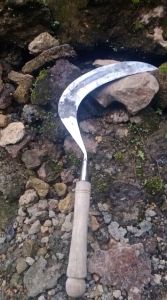 Alat Genggam Untuk Panen Padi