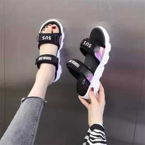 รองเท้าแตะสวมใส่สบายสำหรับผู้หญิง ทรงพื้นแบน น้ำหนักเบา ระบายอากาศได้ดี รองเท้าแตะแบบสวมสบายสำหรับใส่กลางแจ้ง