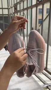 Móc treo phơi giày dép inox không gỉ.Giá treo giay dép tiện lợi nhanh khô khung móc cứng cáp có thanh ngang dưới đáy