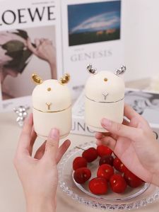 KAPEKANZ กล่องไม้จิ้มฟัน กดเพื่อเด้งอัตโนมัติ กล่องไม้จิ้มฟันแบบกดจะเด้งขึ้นมาอัตโนมัติเมื่อกด รูปทรงน่ารัก ของใช้ในครัวเรือน สําหรับใส่ไม้จิ้มฟัน