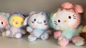 ตุ๊กตาโลลิต้าการ์ตูนสีสันสดใส ตุ๊กตาซานริโอ ตุ๊กตาเมโลดี้ ตุ๊กตาคุโรมิ คุณภาพสูง นุ่มสบาย ส่งให้เพื่อนๆ