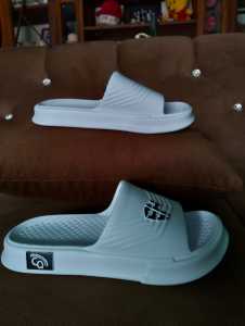 Sandal Slip On Pria Wanita Putih Korea Style