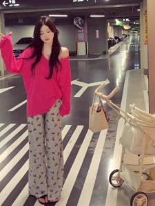 YUEZHONGWEI | Áo len dệt kim tay dài màu hồng không đều phong cách Hàn Quốc cho nữ dáng rộng ôm vừa vặn hở vai mặc thường ngày mùa thu