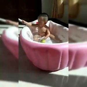 [SG SELLER]98x65x28cm Portable Bathtub Inflatable Bath Tub Baby Tub Cushion Warm Keep Warm Folding Portable Bathtub Bath Shower Tool New