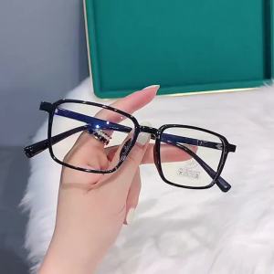 Kính Cận Thị Thời Trang Dành Cho Nữ Chống Ánh Sáng Xanh Độ Nét Cao Thiết Kế Vuông Siêu Nhẹ Có Độ Cận Từ 0 Đến -600 Độ.