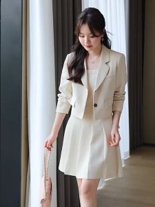 Set Đầm Kèm Áo Khoác Cao Cấp - Glady G330 - Set Đầm 2 Dây Dập Ly Và Áo Khoác Vest Lửng Xinh Xắn Dễ Phối Đồ Xinh