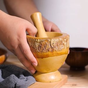 ครกไม้พร้อมสากมะม่วง ติดเปลือก สำหรับตำน้ำพริก ตำกระเทียม ครกทำส้มตำขาย ใช้เปิดร้านทำอาหารยำ ตำผลไม้ ทำอาหารไทย