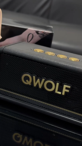 ลำโพงบลูทูธ QWOLF M630 เบสแน่น แบตอึด 20 ชม. เสียงดีพกพาสะดวก รองรับ USB/TF/AUX/Type-C มีให้เลือก 2 สี ดำ/ครีมทอง
