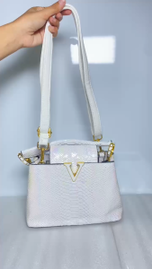 BJ82195 - BLACK/COFFEE/GRAY/KHAKI/RED/WHITE - TAS SLEMPANG HANDBAG MOTIF V TAS WANITA FASHION IMPORT MODIS ELEGAN TERMURAH TERLARIS TERBARU TAS BATAM GT2195