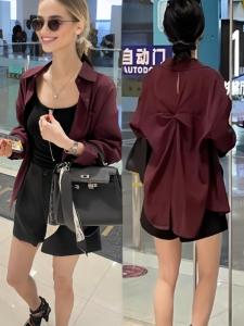 Áo Sơ Mi Nữ Màu Đỏ Đầu Thu 2025 Áo Sơ Mi Nữ Mới Thời Trang Nhẹ Sang Trọng Giảm Tuổi Tác Thời Trang Đầu Mùa Thường Ngày