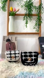 Weiyi Premium Sling Bag Tas Selempang Tas Viral Tas Wanita HGXC