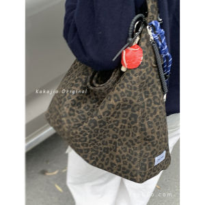Leopard Print Canvas Bag Womens 2024 New Arrival Trendy Fashion Preppy Style Tote Bag Casual Large Capacity Single Shoulder Bucket Bag