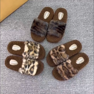 รองเท้าแตะผ้าฝ้ายลายเสือดาวน่ารักสำหรับผู้หญิงในบ้าน ฤดูใบไม้ร่วง/ฤดูหนาว รองเท้าแตะแบบใหม่ป้องกันการลื่น ไม่มีกลิ่น รองเท้าแตะผ้าฝ้ายสำหรับผู้หญิง