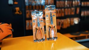 COOFIX คีมปากแหลม 6 นิ้ว รุ่น CFH-A01010-6