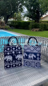 กระเป๋า ลายช้าง Cubby Bag กระเป๋าถือ ใส่ของได้เยอะ ลายสวย