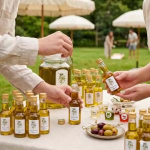 50 Sets Mini Olive Oil Plastic Favor Bottles for Wedding Guest Return Souvenirs All Season Holiday Event Giveaway Presents