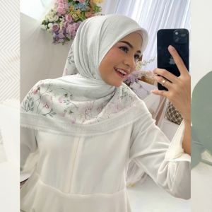 Mevrouw Hijab JAMILA 120x120 Ultrafine Lasercut