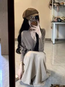 CHANGTONG | Bộ Áo Len và Chân Váy Vintage Elegance cho Mùa Xuân