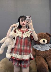 Bộ đùi đũi tiểu thư siêu cute  bộ mặc nhà mềm mát mịn  bộ đồ size40/60ki chuẩn mẫu .